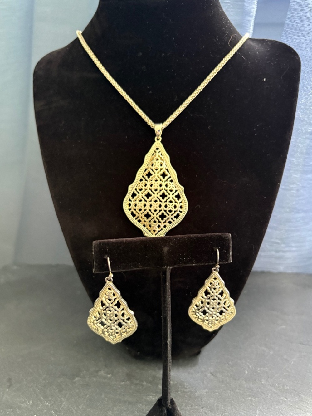 Kendra Scott Addie Curated Set:14k Gold-Plated Pendant +2-Tone Filigree Earrings